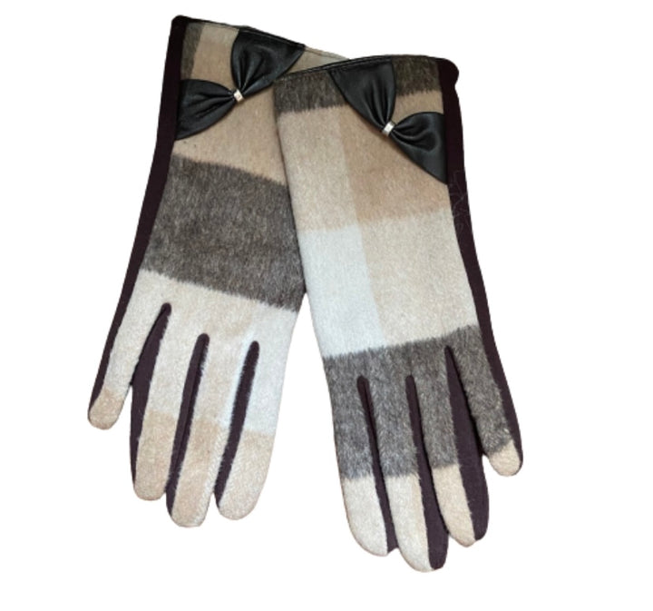 “IT” Gloves Brown Plaid